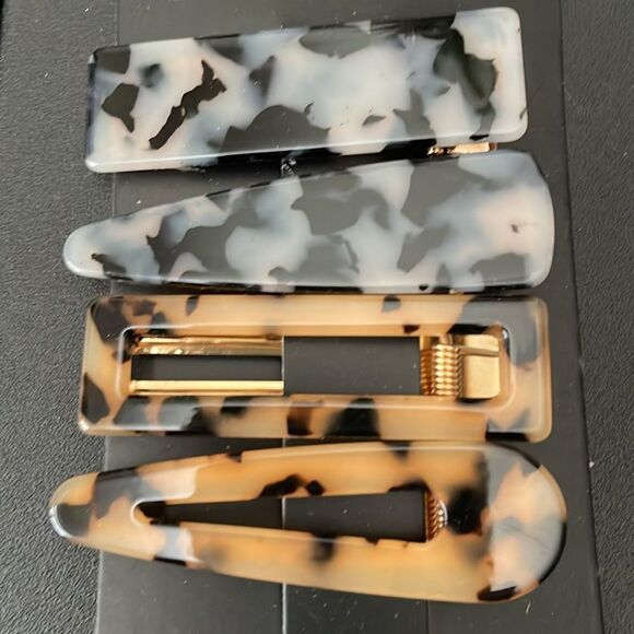 4 HAIR CLIPS BY HILDE & JO - Picture 2 of 4